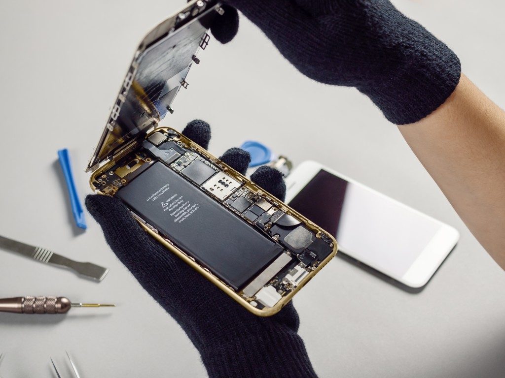 Ваш Смартфон Как Новый: Срочный Ремонт iPhone в Киеве